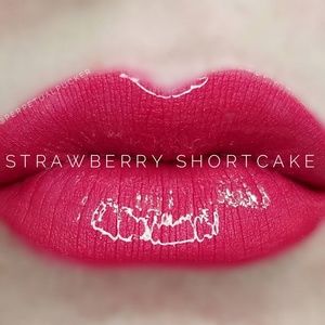 SeneGence LipSense in Strawberry Shortcake sealed